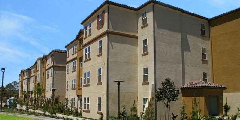 Multi-Unit Exterior Cleaning